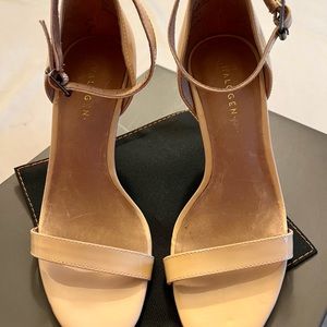 Women’s Halogen nude patent sandals heels size 4M